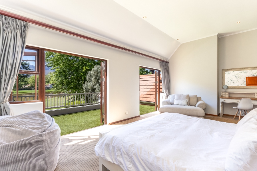 To Let 5 Bedroom Property for Rent in Boschenmeer Golf Country Estate Western Cape